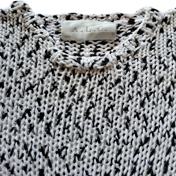 A.L.C Elegant White and Black Women's Top - Picture 3 of 9